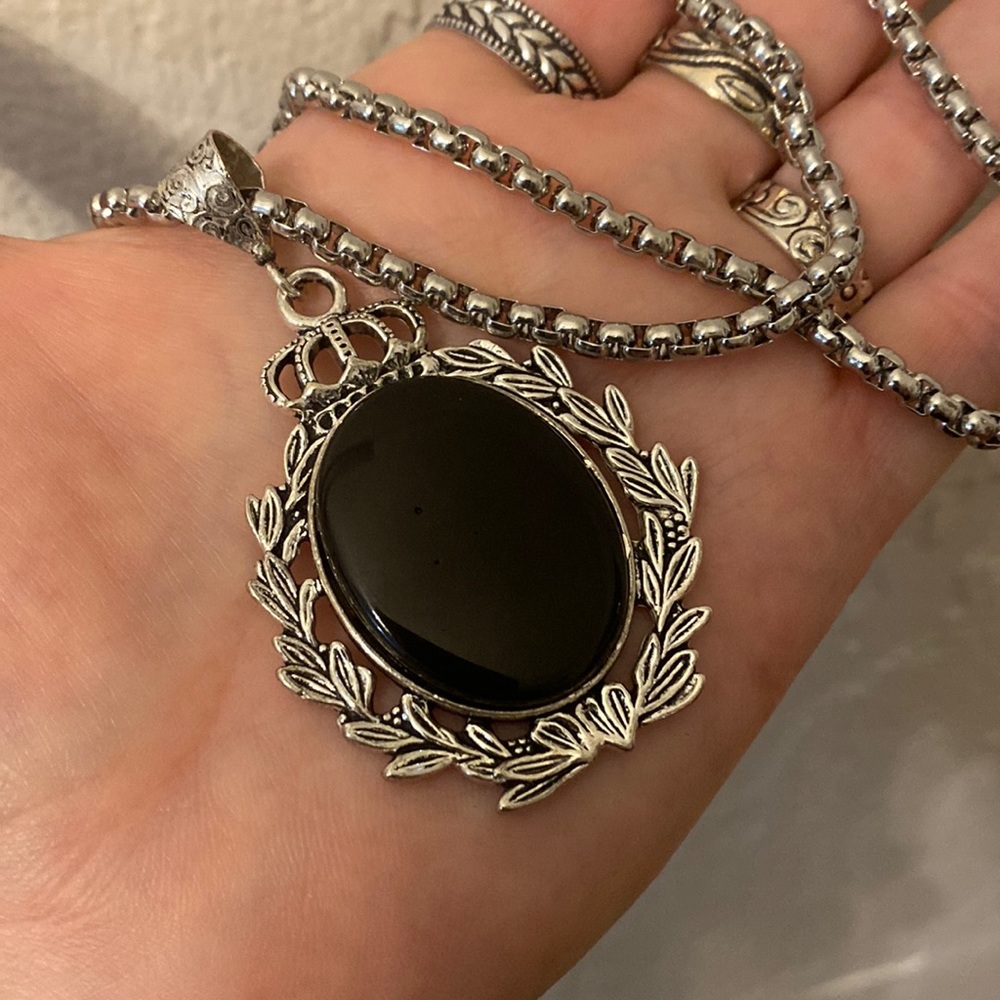 ** 𝒮𝒪ℒ𝒟 ** Black Onyx Pendant Necklace, 925 stamp, Tarnish-free Chain